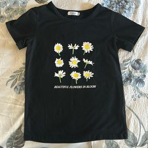 5 for $20! Flower tshirt